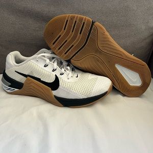 Metcon 7 White / Gum